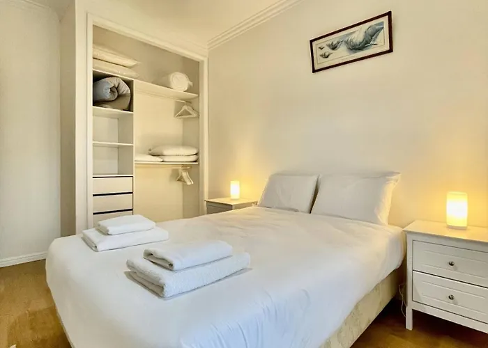 Cozy In The Southbank Of Lisbon, Feijo * Almada