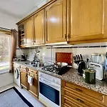 Apartman Cozy In The Southbank Of Lisbon, Feijo *