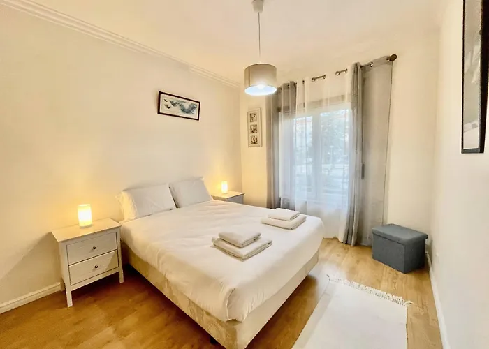 Cozy In The Southbank Of Lisbon, Feijo Appartement Almada