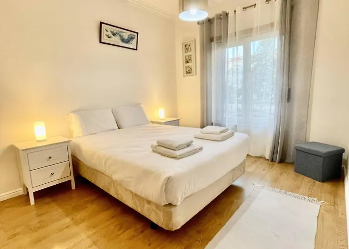 Appartement Cozy In The Southbank Of Lisbon, Feijo