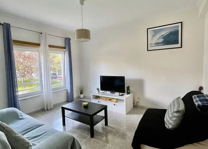 Cozy In The Southbank Of Lisbon, Feijo Appartement